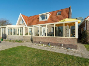 Gorgeous holiday home by the beachside